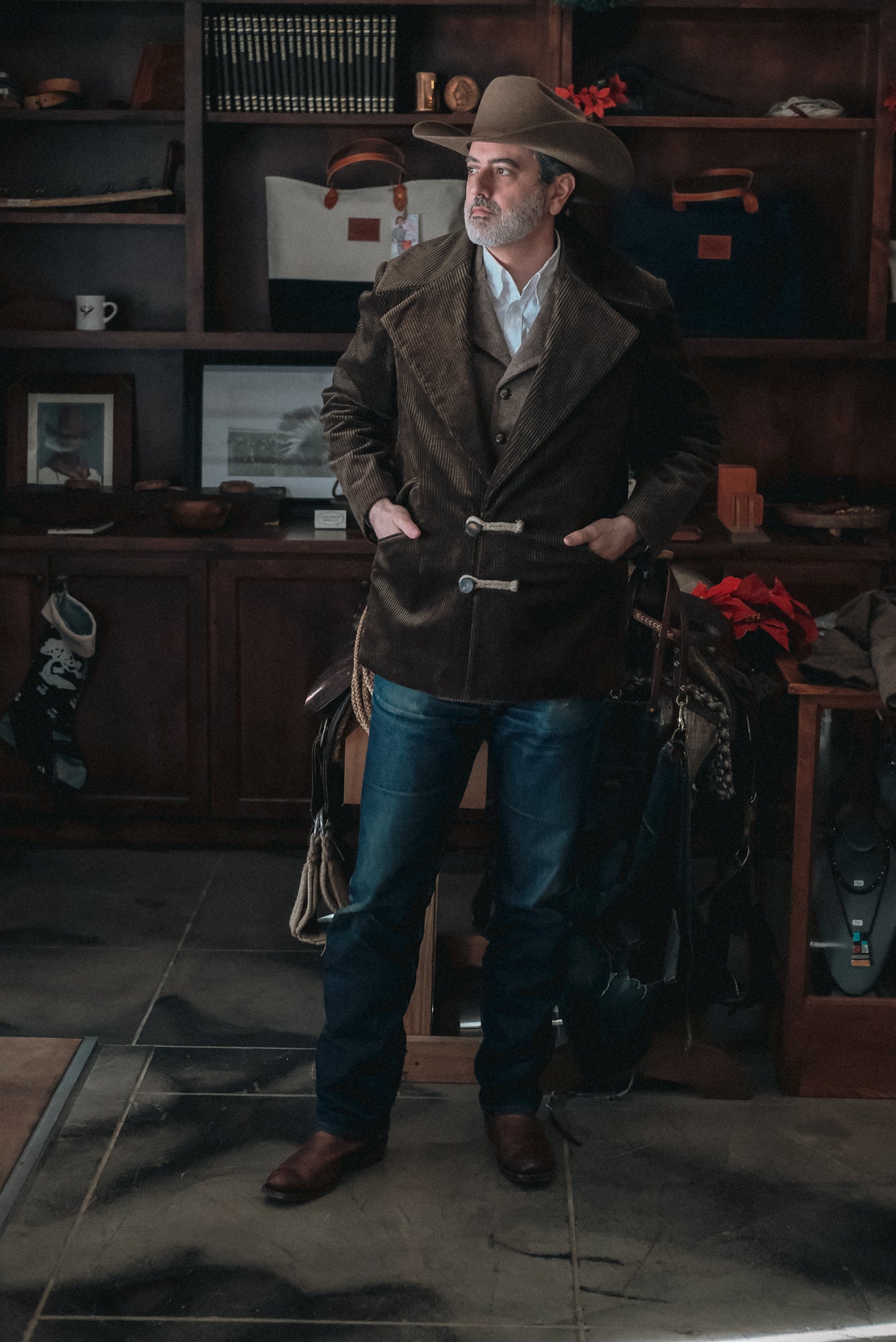 Western-Inspired Men's Corduroy Jacket - Brown