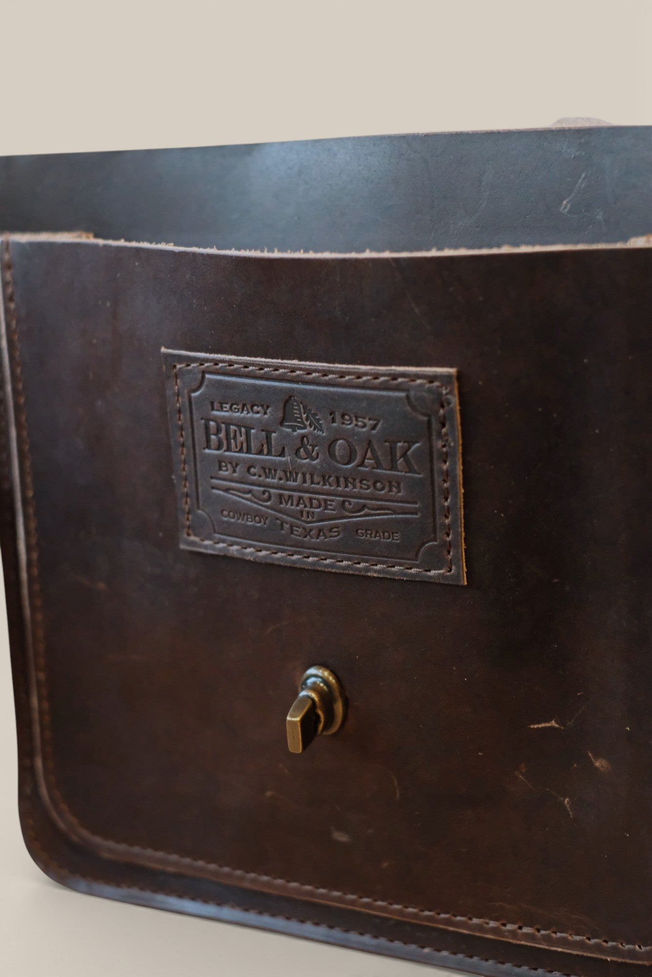 Colt Bag Bell & Oak