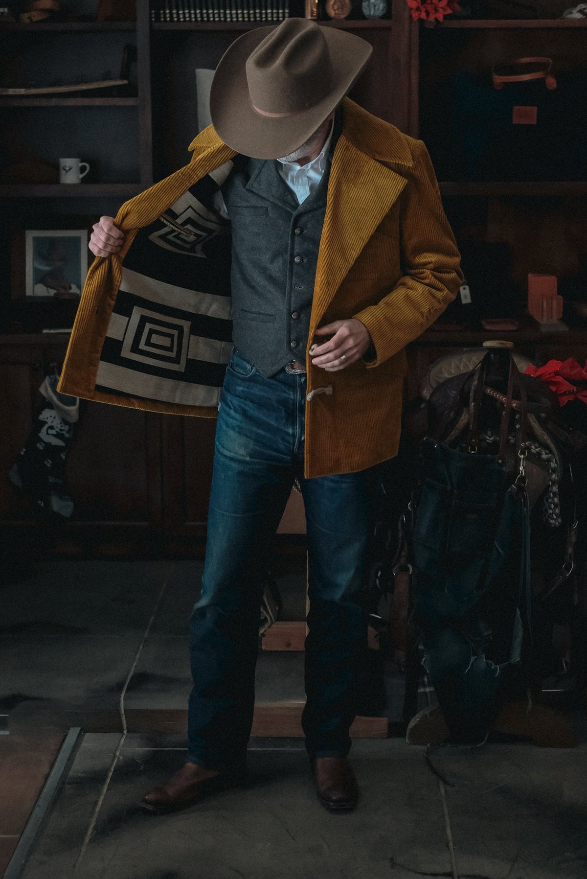Western-Inspired Men's Corduroy Jacket - Gold Ryan Originals